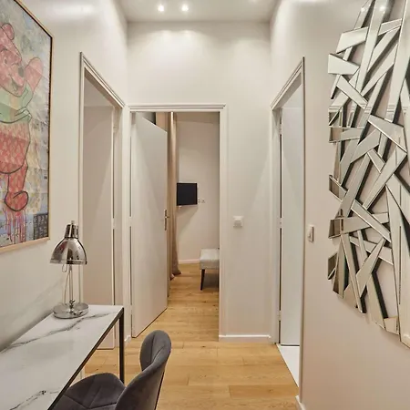 New 2 Bedrooms Center Of By Prestige * Paris
