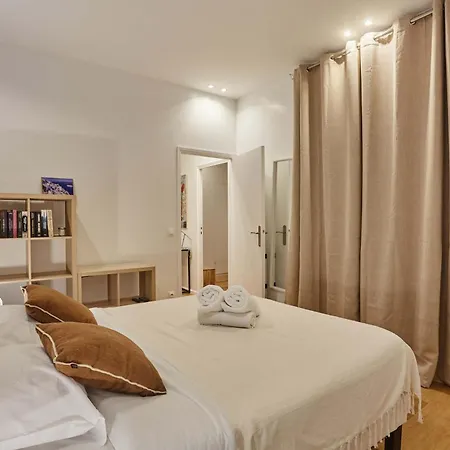 New 2 Bedrooms Center Of By Prestige Apartment Paris