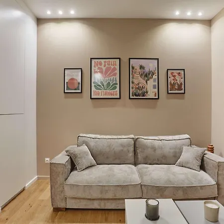 New 2 Bedrooms Center Of By Prestige Paris
