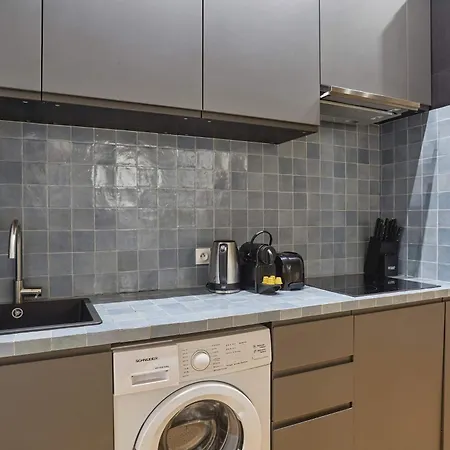 New 2 Bedrooms Center Of By Prestige * Paris