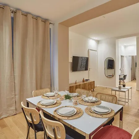 Apartment New 2 Bedrooms Center Of By Prestige Paris