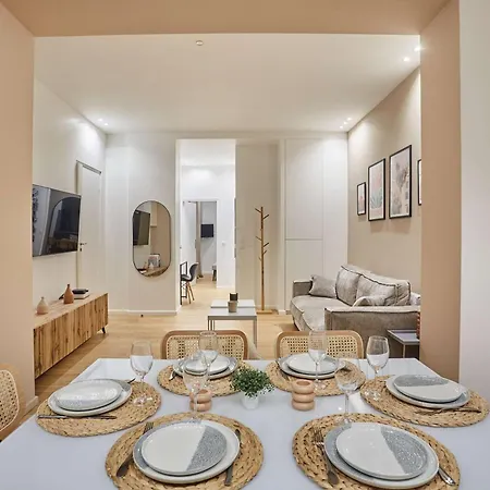 New 2 Bedrooms Center Of By Prestige Apartment Paris