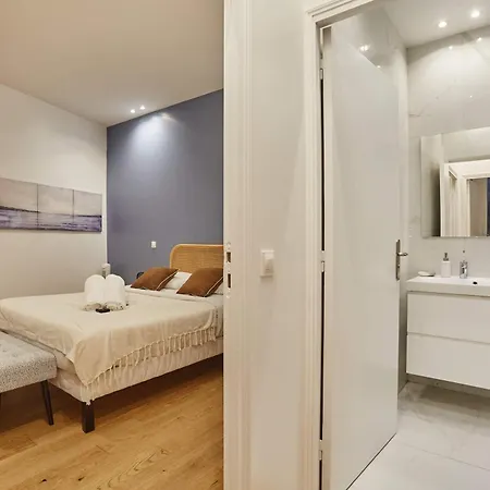 Appartement New 2 Bedrooms Center Of By Prestige Parijs
